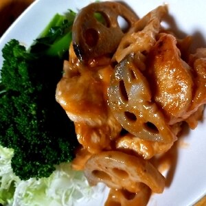 シャキシャキ蓮根と鶏肉のピリ辛炒め